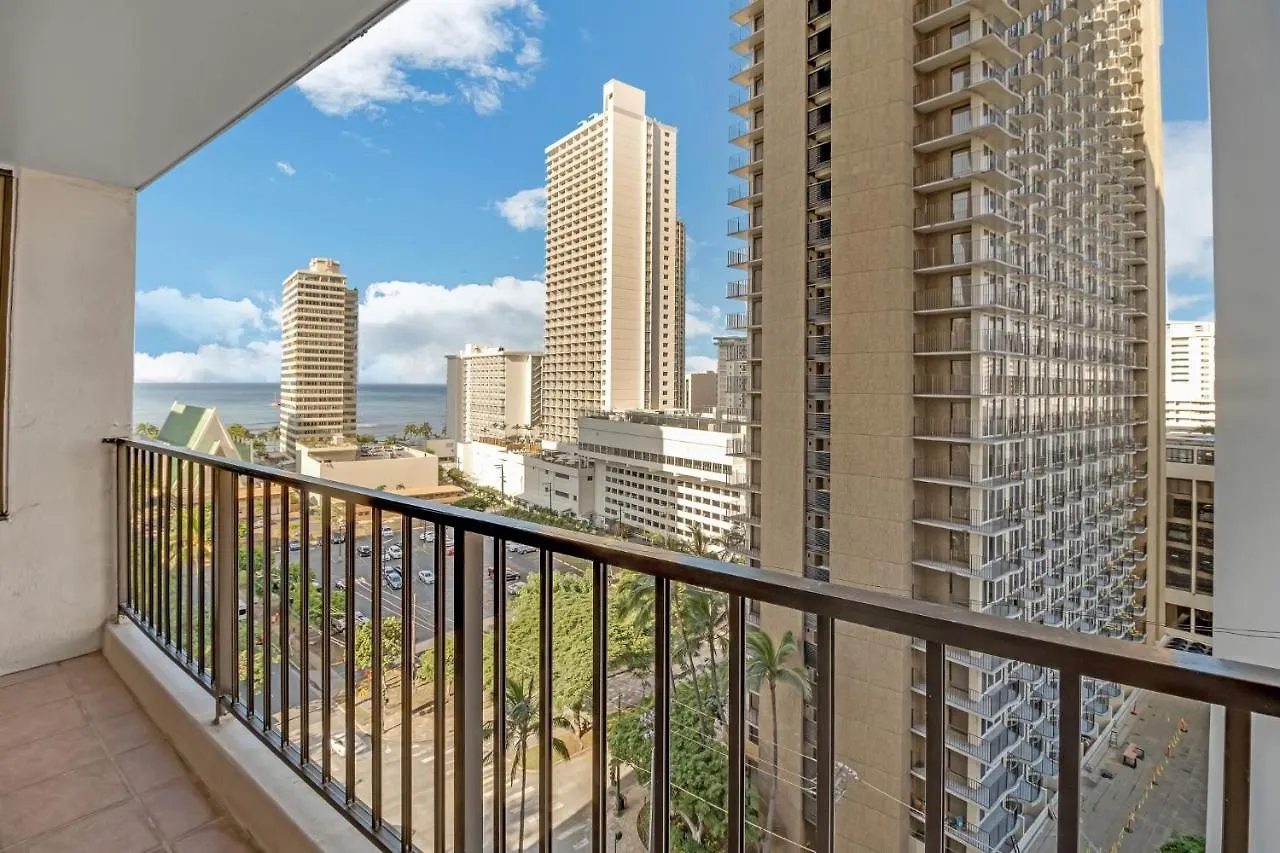 Breezy Waikiki Condo 2 Blocks From The Beach & Free Parking! Honolulu United States